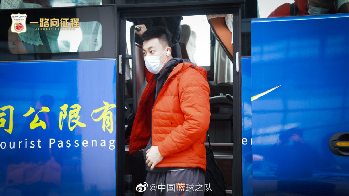 甘肃男篮迎难而上，夺得重要胜利