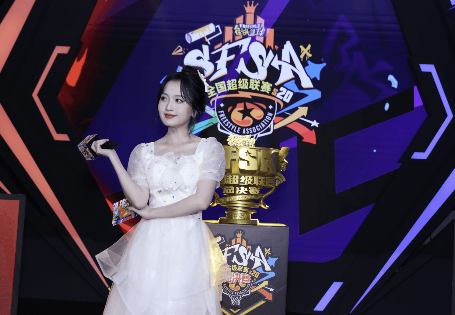 开云APP-关于V5鏖战HLE，Inspired开启传奇时刻宿敌对决成都决赛之夜，留下经典瞬间的信息