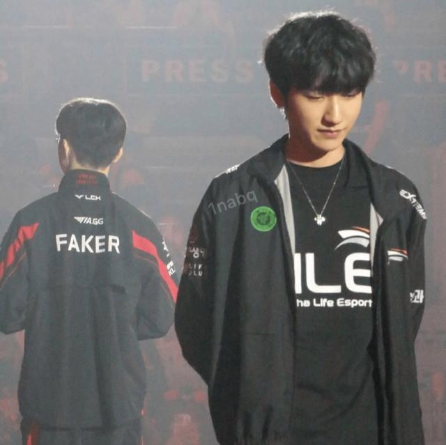 HLE绝杀MAD，Faker关键团战开团秒人强强对话入围赛，成为赛场最大亮点