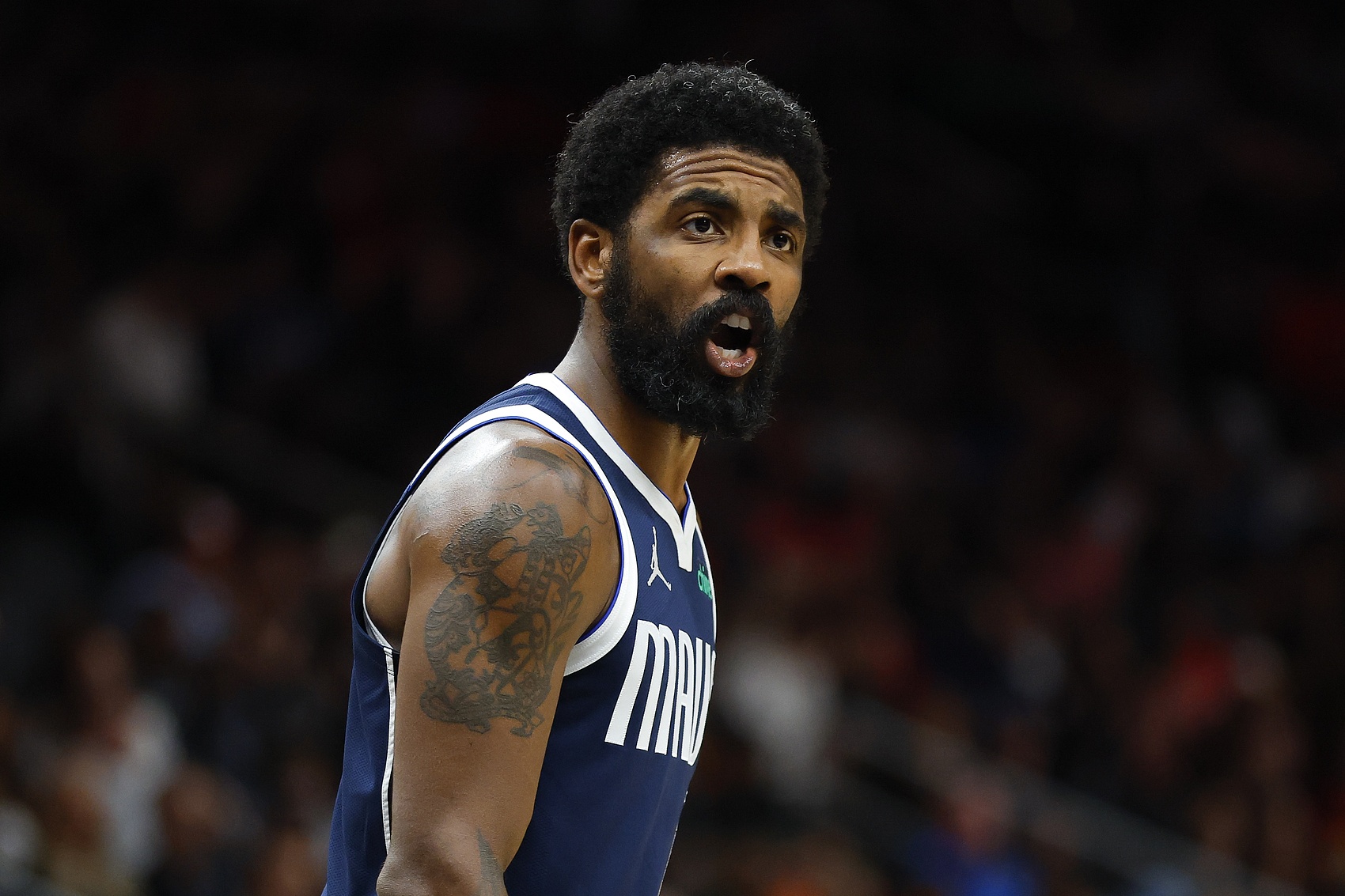 独行侠逆转黄蜂，新秀表现受瞩目