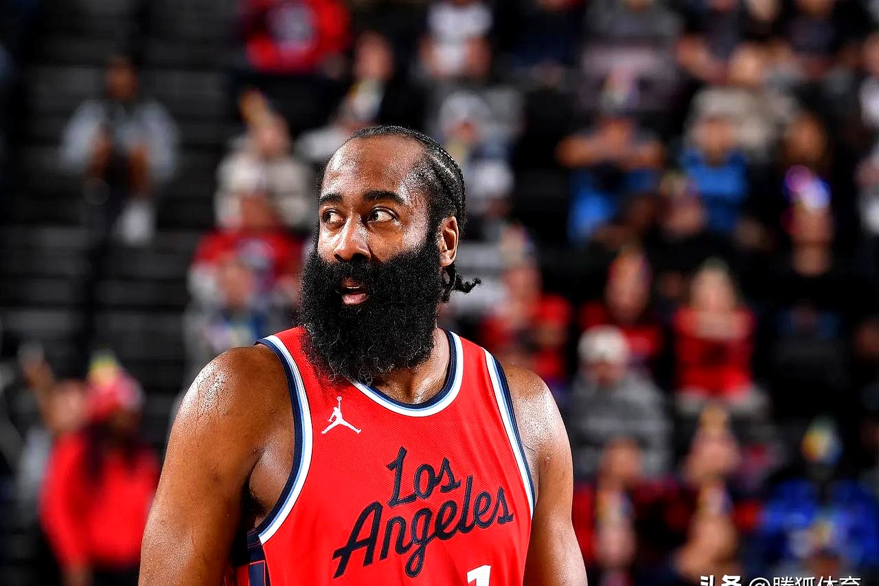 火箭力克勇士,哈登发威带领球队赢球 火箭力克勇士,哈登发威带领球队赢球