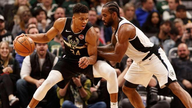 开云体育app-雄鹿客场横扫尼克斯，领跑东部