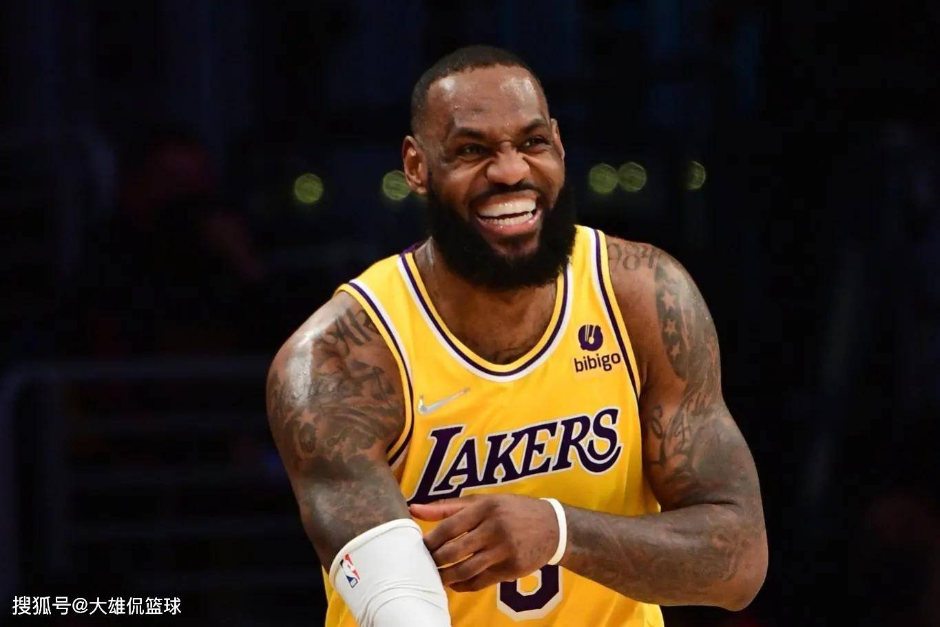 开云体育官网-包含快船主教练席波尔斯特拉被NBA罚款10万美元的词条