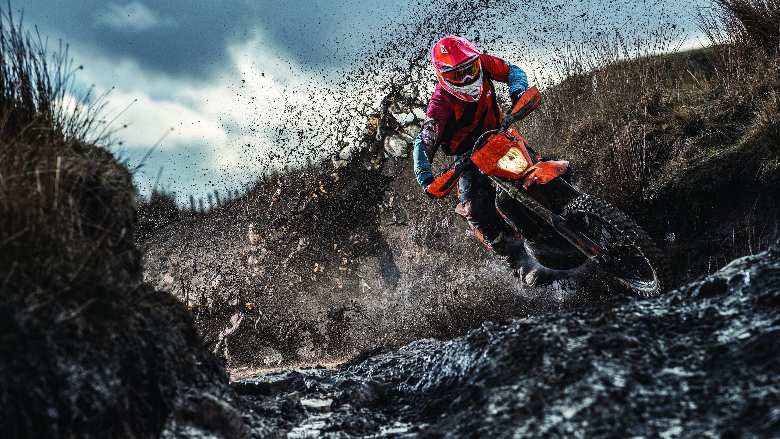 开云官网-网球场上的无声审判，西西帕斯以年终总决赛的横扫，重写拉沃尔杯的旧日判词